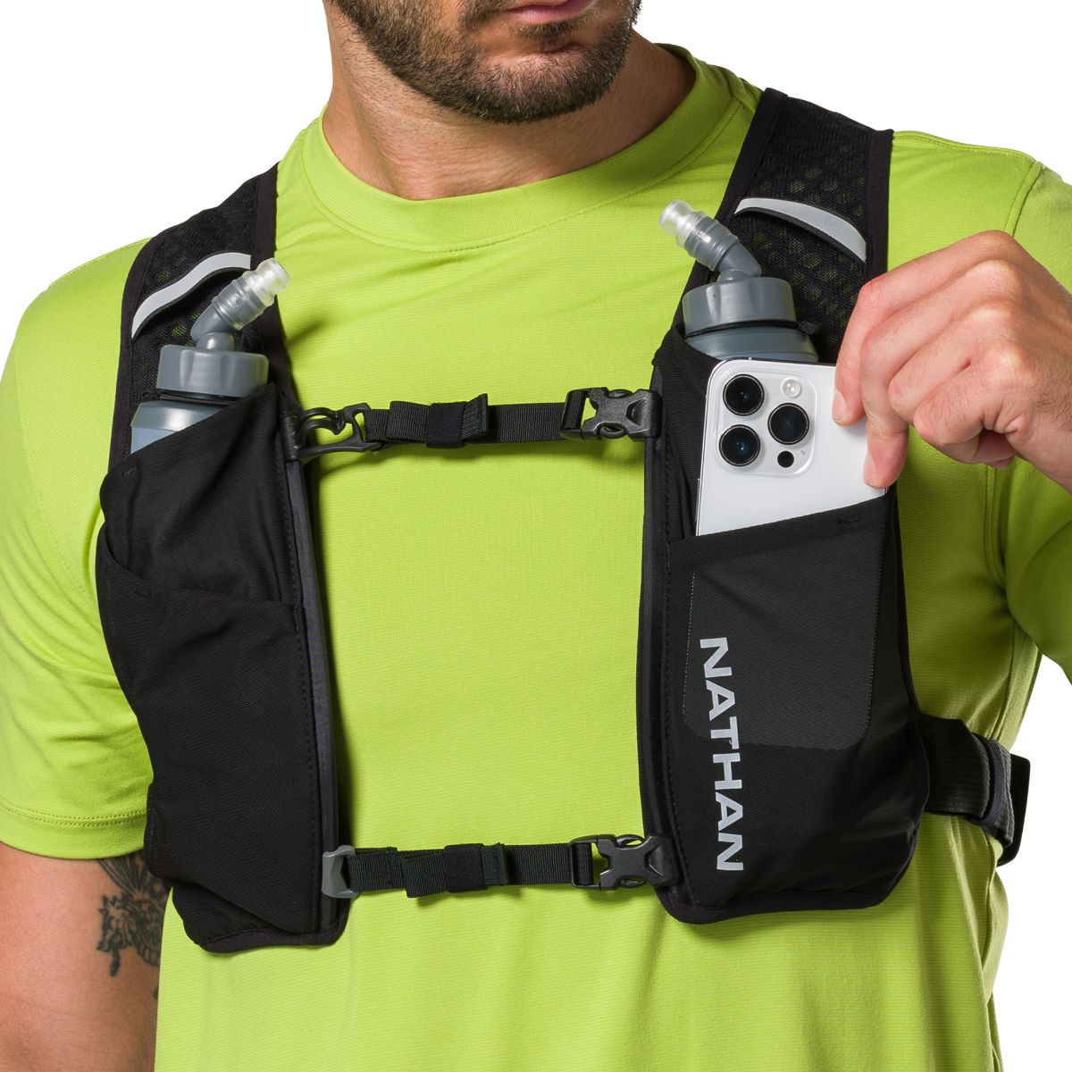 Nathan Quickstart 3.0 4L Hydration Vest inc 2 soft flasks Black