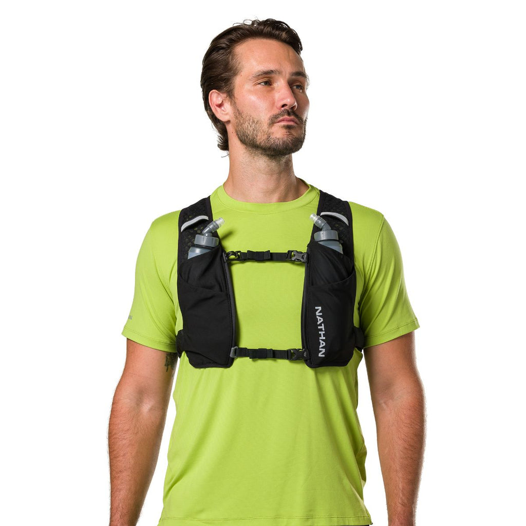 Nathan Quickstart 3.0 4L Hydration Vest inc 2 soft flasks Black