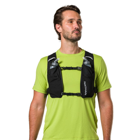 Nathan Quickstart 3.0 4L Hydration Vest inc 2 soft flasks Black
